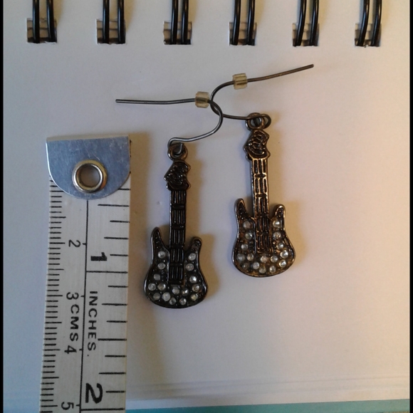 Electric Guitar Earrings - Picture 3 of 3
